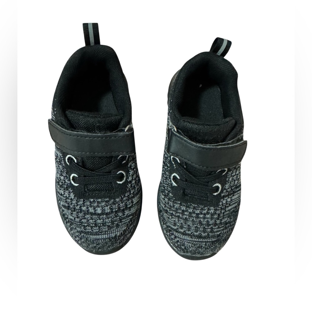 Black Knit Kids Sneakers 8 Toddler Lightweight Velcro – New Without Tags